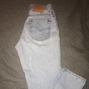 VINTAGE LEVI HIGH WAISTED JEANS